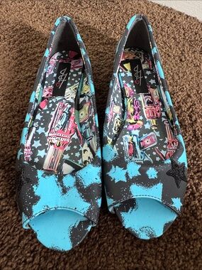 Iron Fist Black & Bright Blue Star Print Peep-Toe Flats